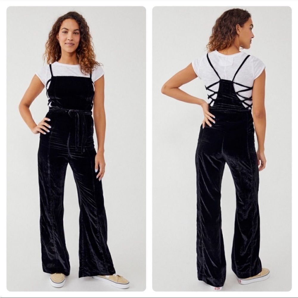 NWT Free People 90’s Forever Velvet Overalls Black S - Picture 10 of 12